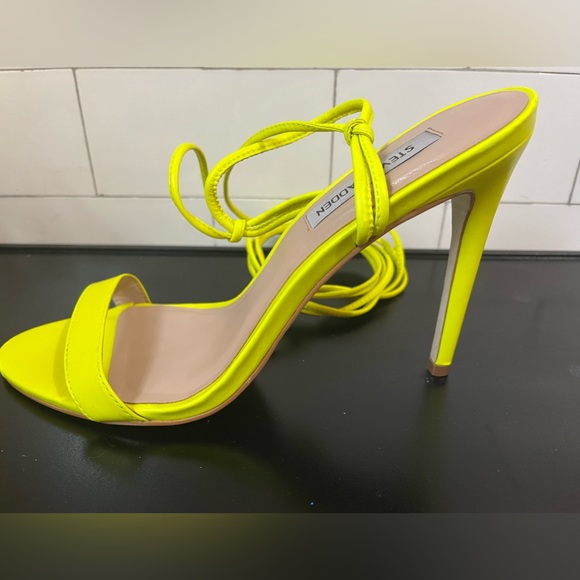 Steve Madden Yellow Neon Leather Lace Up Heel Sandals Sz 8.5 - Picture 5 of 12